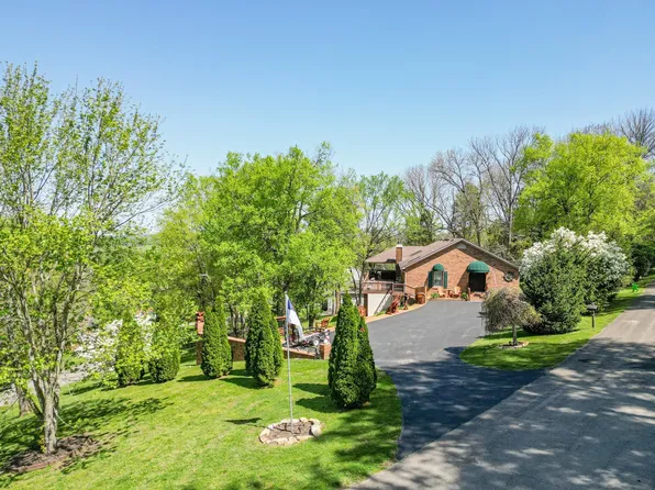 204 Hogan Ln, Columbia, TN 38401