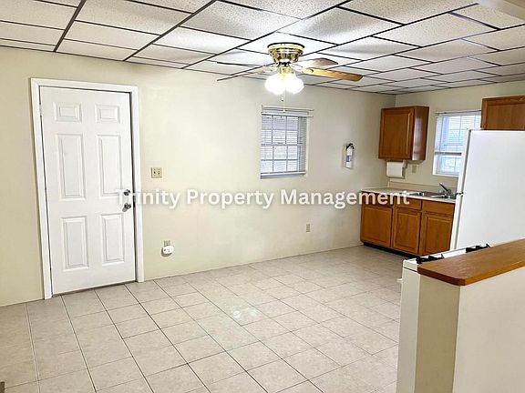 3rd image of 213 W Woodland Ave