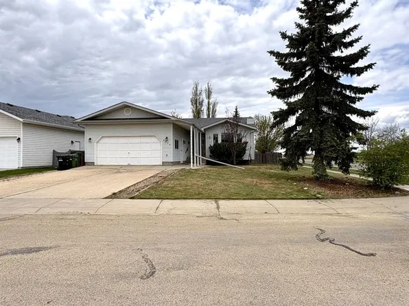 5310 E 67th St, Camrose, AB T4V 4M1