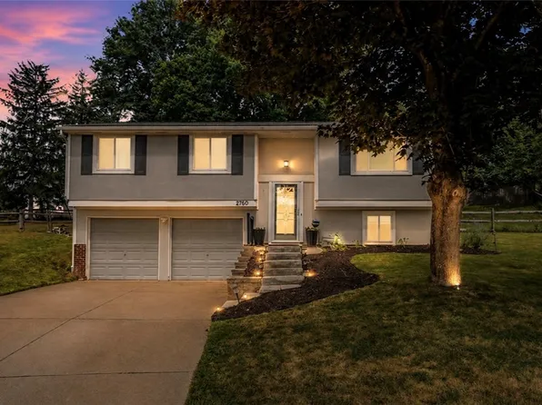 2760 Ravenwood Dr, Bridgeville, PA 15017