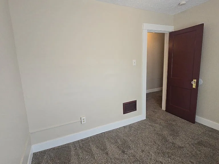 338 Brooklyn Ave — Photo 16