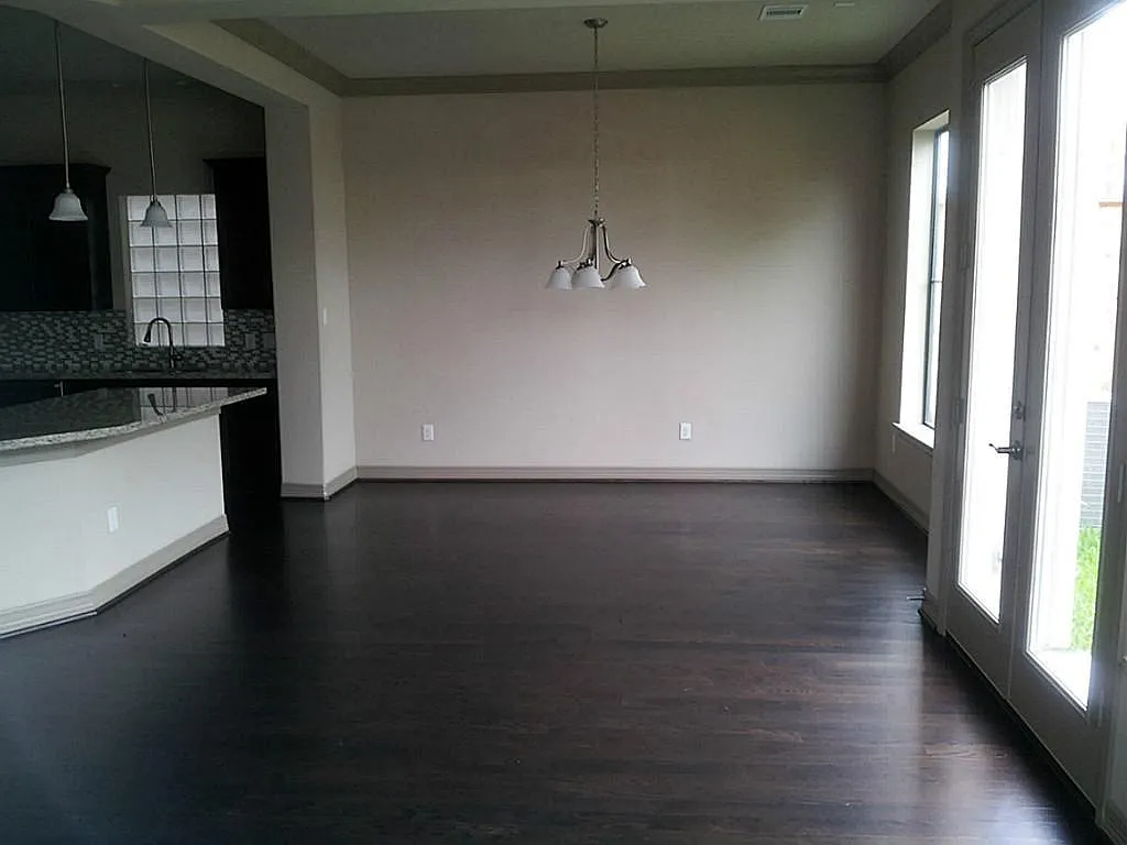3 bed, 2.5 bath, 2224 sqft, $3,050 — Photo 2