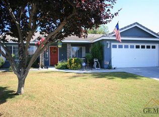 10708 Wind Blossom Ave, Bakersfield, CA 93312