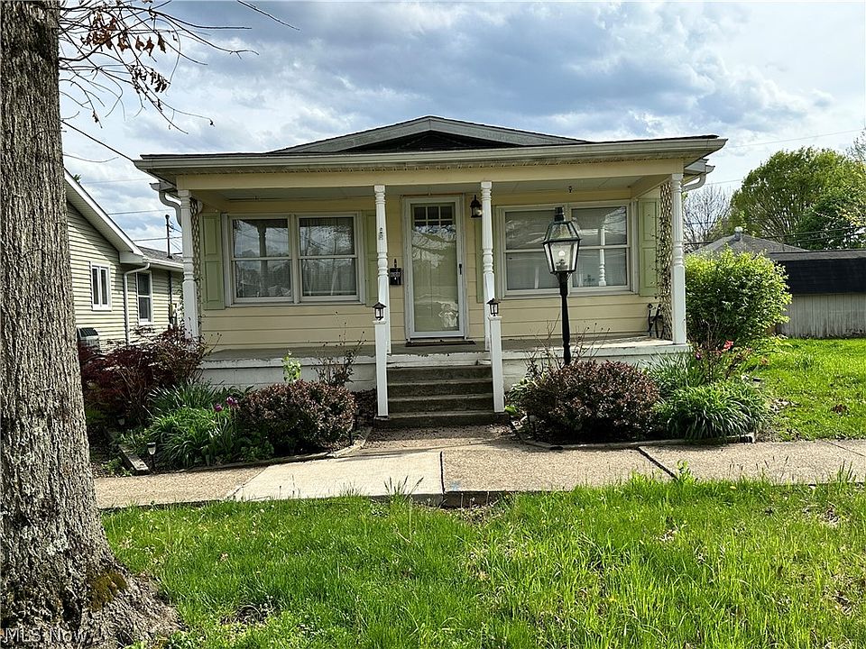 1st image of 609 Fairground St