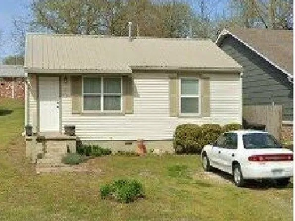 714 N 10th St, Collinsville, OK 74021