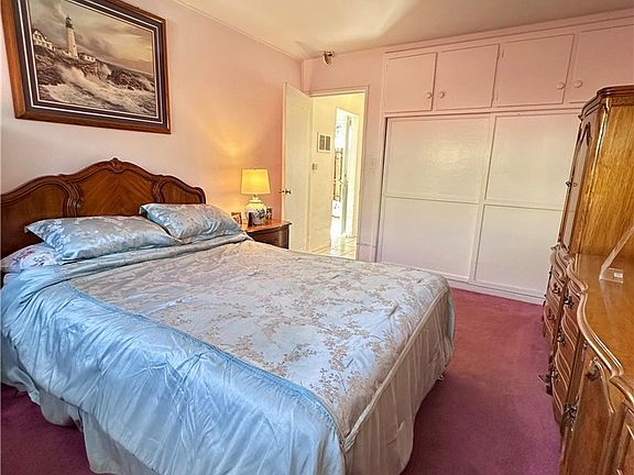 5th image of 103 E Mariposa