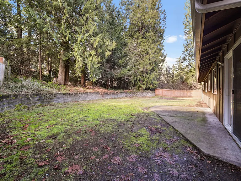 4323 Glen Terra Dr SE — Photo 27