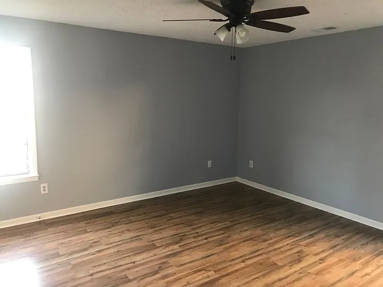 7014 Tulip Trail Dr — Photo 6