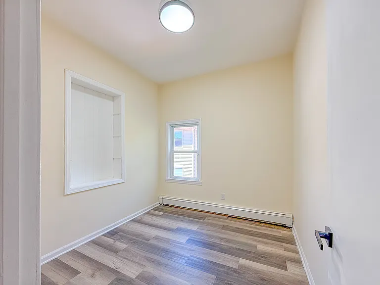 244 Lincoln Ave #1 — Photo 9