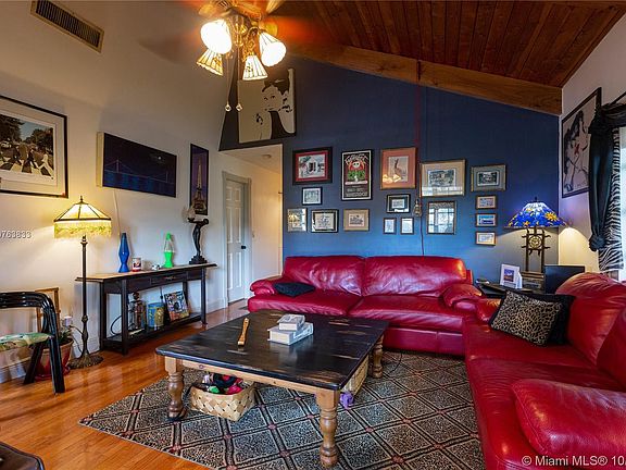 4th image of 3642 E Bell Dr