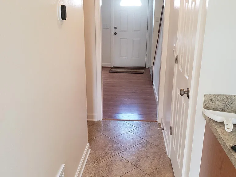 213 Cameron St — Photo 4