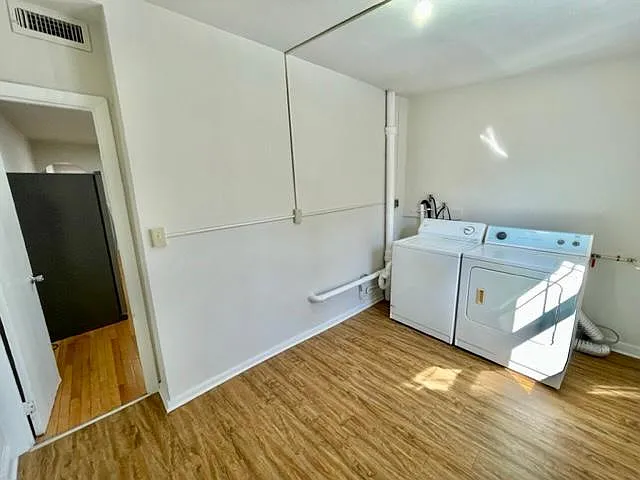 1301 Clarkson St — Photo 10