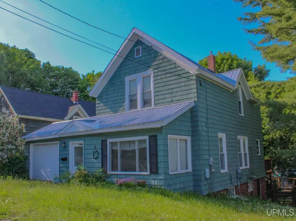 1212 5th Ave, Houghton, MI 49931