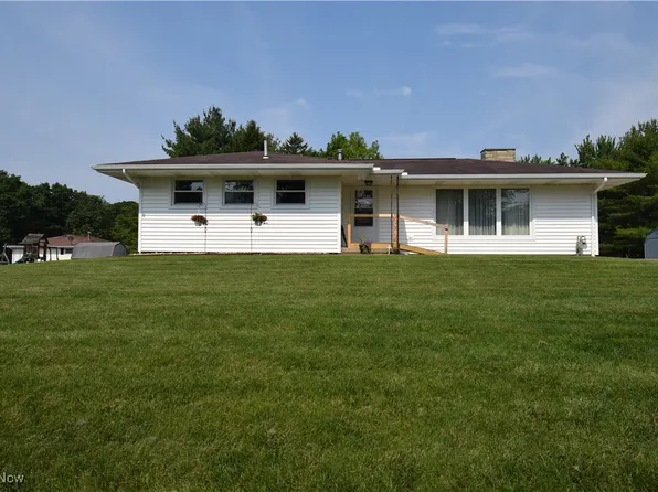 63103 Ridgewood Dr, Cambridge, OH 43725