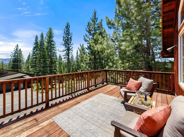 11964 Saint Bernard Dr, Truckee, CA 96161