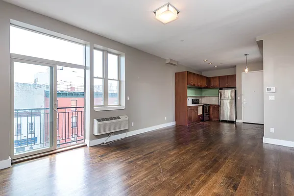 Rented by Nooklyn NYC LLC | media 22