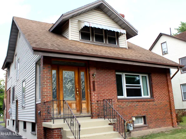 317 Logan Blvd, Altoona, PA 16602