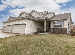 1510 Burdette Dr SW, Cedar Rapids, IA 52404