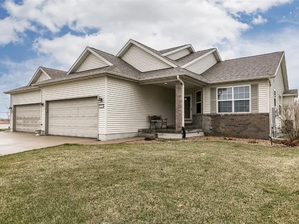 1510 Burdette Dr SW, Cedar Rapids, IA 52404