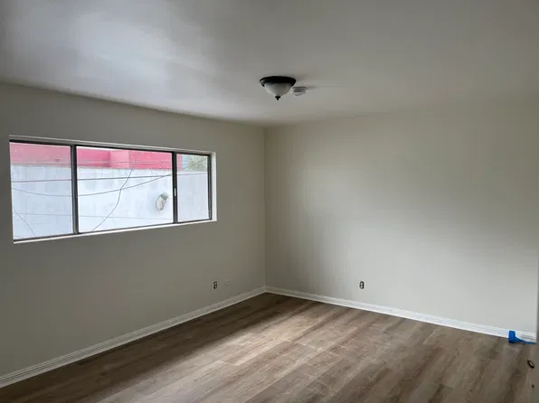 1722 W 85th St, Los Angeles, CA 90047