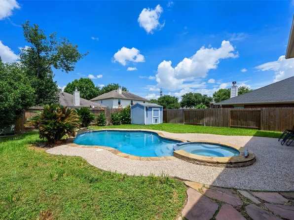 9315 Parkmore Dr, Houston, TX 77095