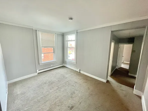 137 Mohawk St #2R, Cohoes, NY 12047