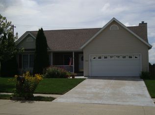 2821 Blackwater Blvd, Springfield, IL 62712