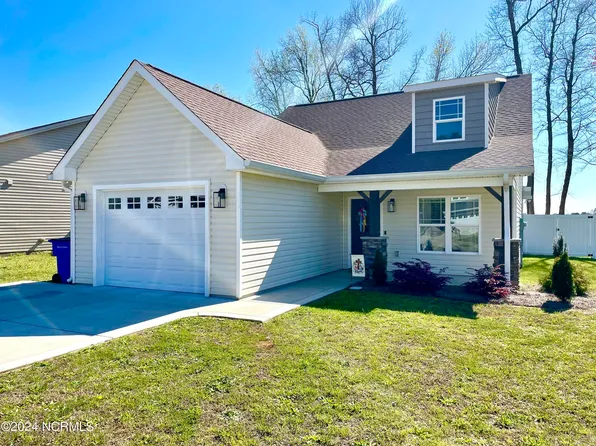 100 Cove Place, Clinton, NC 28328