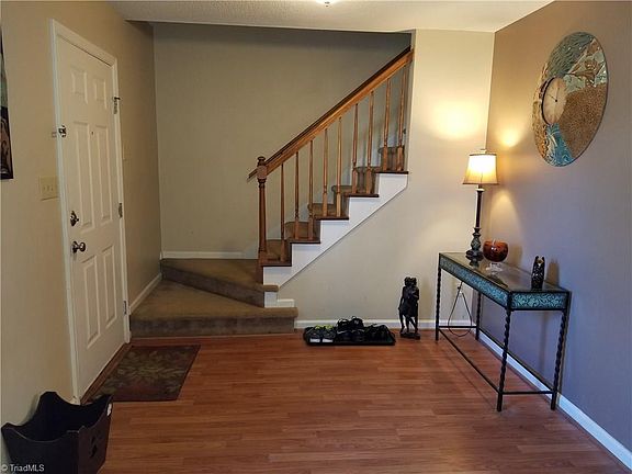 5th image of 130 Arcaro Dr