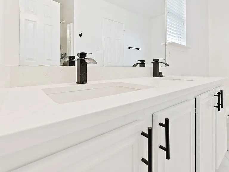 2809 Mitchell Ln — Photo 22