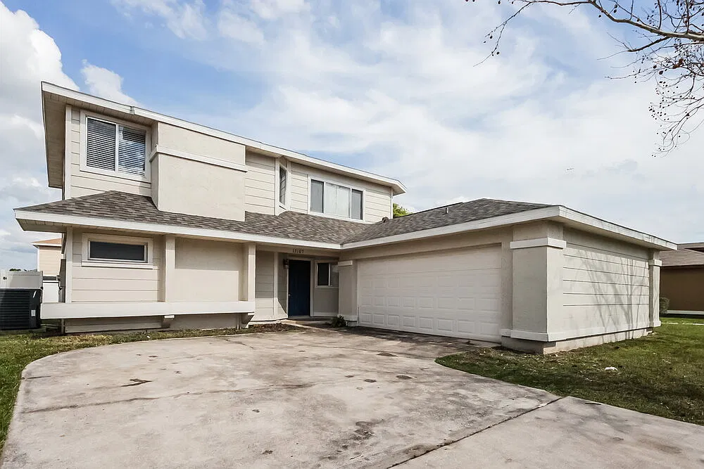 4 bed, 2.5 bath, 1607 sqft, $2,490 — Photo 4