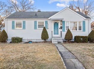126 Mountain St, Hartford, CT 06106