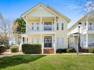 105 Woodside Cir APT B, Greenville, SC 29609