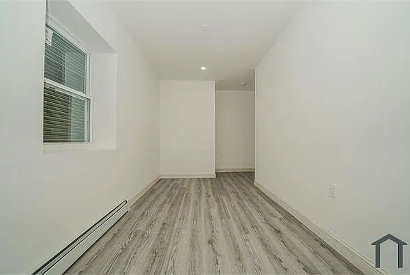 1046 E 213th St #2 — Photo 10