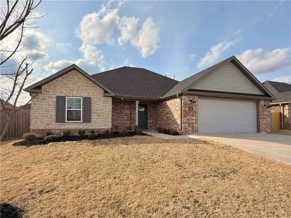 941 Madden St, Springdale, AR 72762