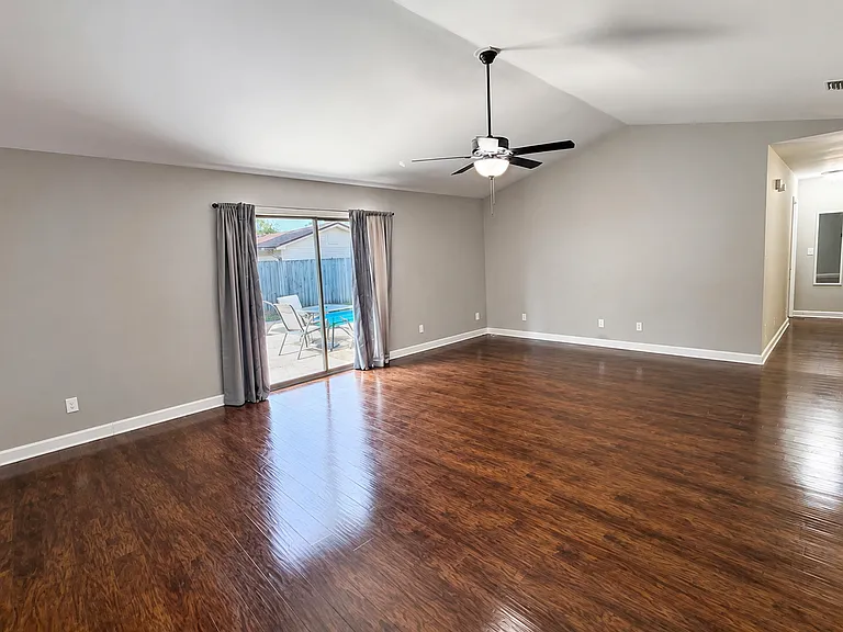 289 Honeysuckle Way — Photo 12