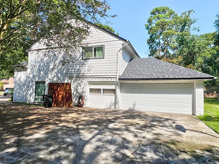 16902 Summit Oaks Ln — Photo 32