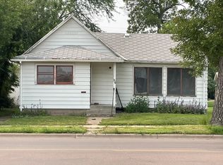 418 S State St, Aberdeen City, SD 57401