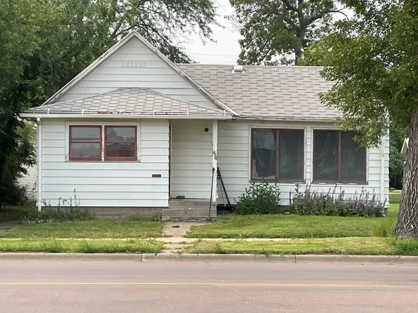 418 S State St, Aberdeen City, SD 57401