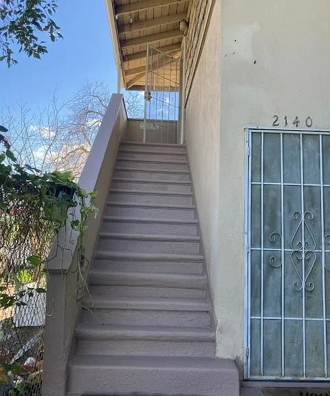 2140 1/2 N Lincoln St — Photo 2