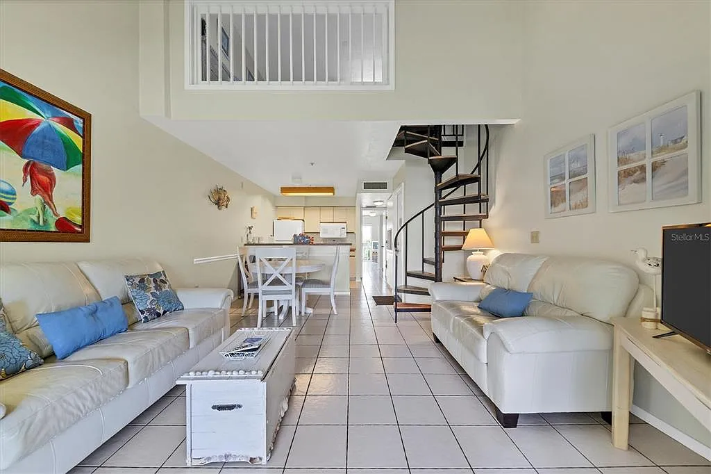 2 bed, 946 sqft, $6,200 — Photo 4