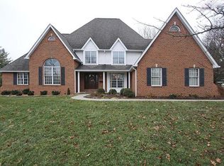 408 Oak Hill Dr, Belleville, IL