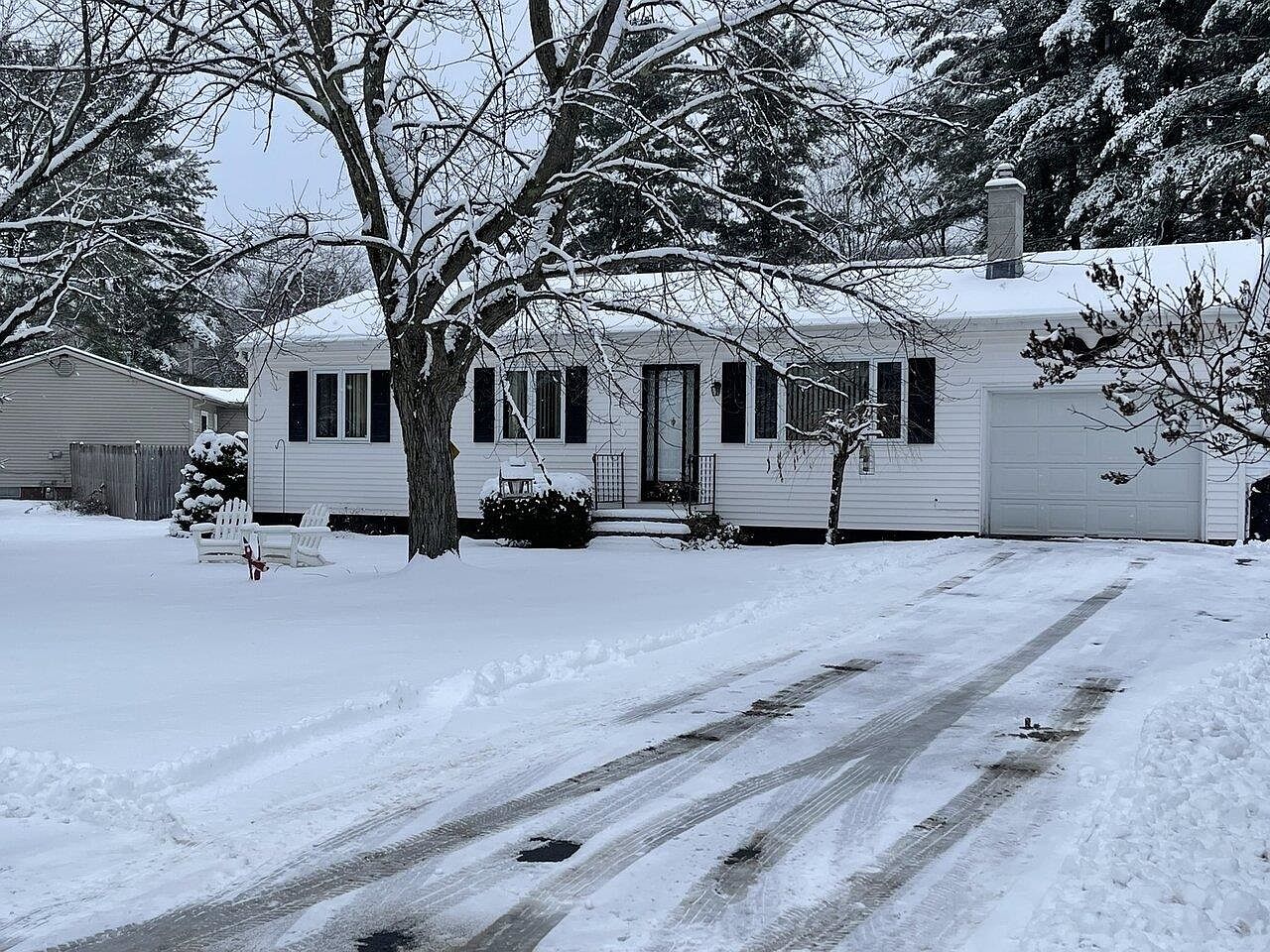 131 Woodcrest Circle, Milton, VT 05468 Zillow