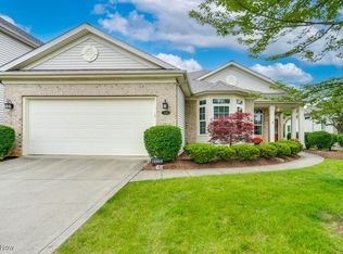 15301 Chestnut Oak Ln, Strongsville, OH 44149