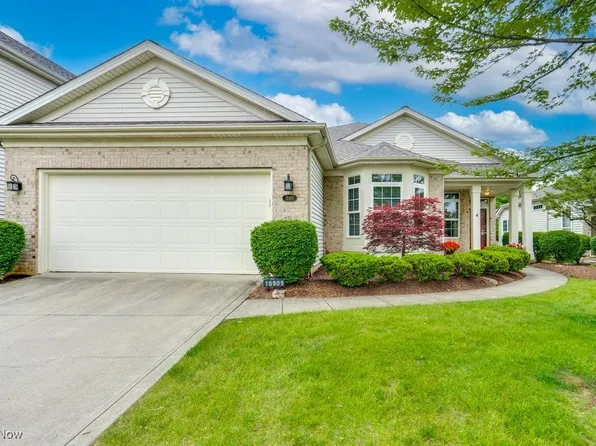 15301 Chestnut Oak Ln, Strongsville, OH 44149