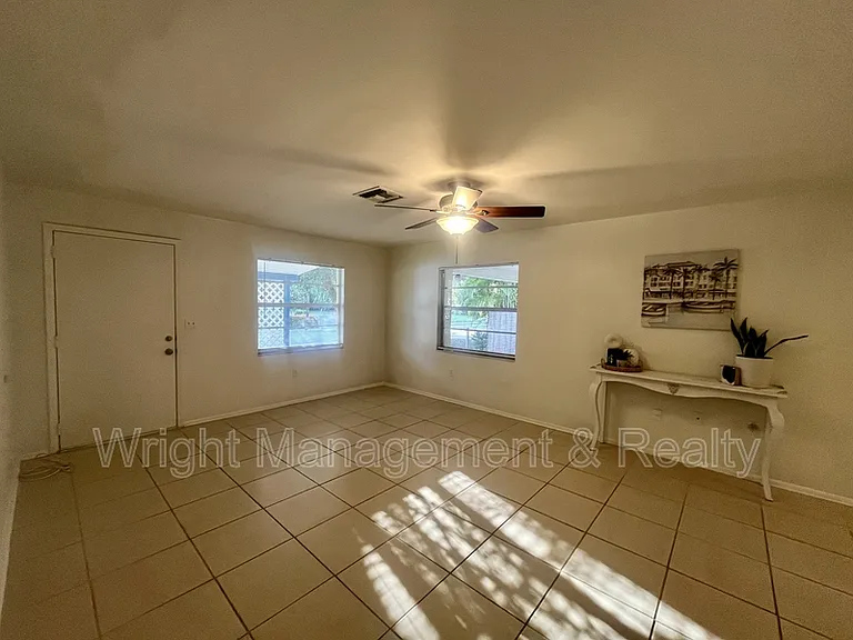 705 Bayou Ave #1 — Photo 3
