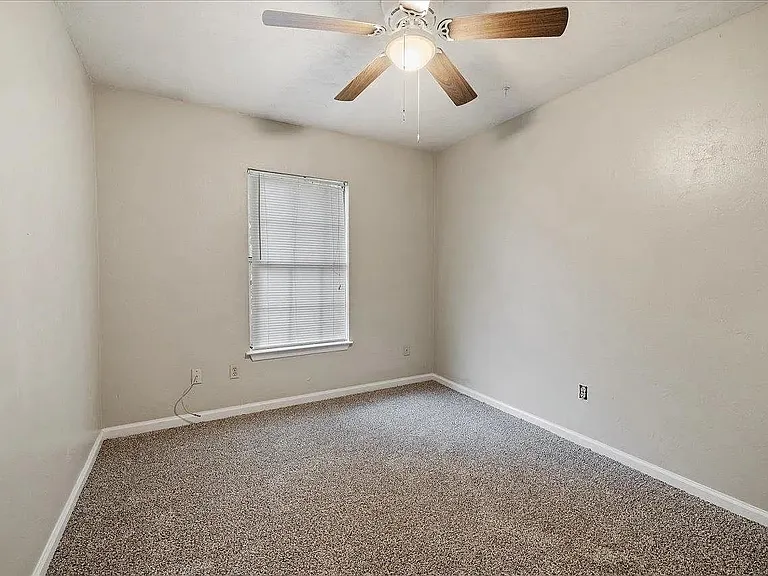 1346 Hancock St #B — Photo 22