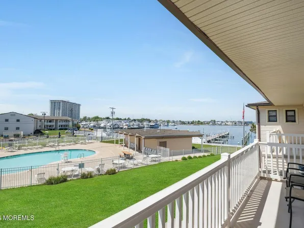 110 Wharfside Drive, Monmouth Beach, NJ 07750