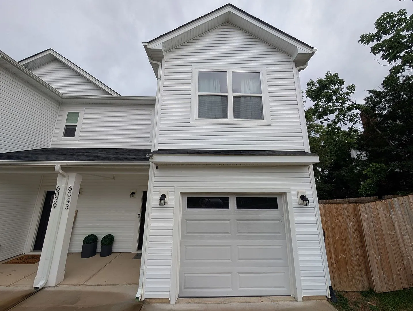 Room in 3 Bedroom Home at Sullins Rd — Photo 2