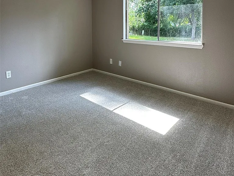 26403 Hunters Hollow Dr — Photo 11